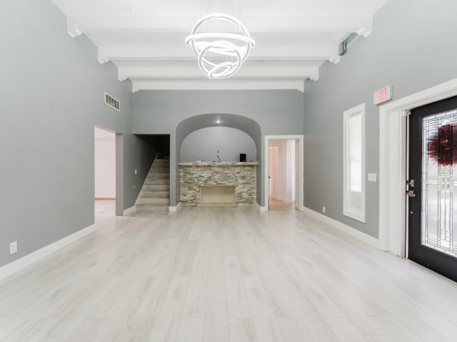 Дом в аренду по адресу 700 E Palmetto Park Road - фото 6895177