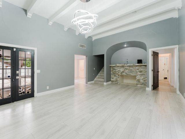 Дом в аренду по адресу 700 E Palmetto Park Road - фото 6895178