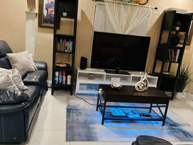 Дом в аренду по адресу 833 Briggs Street Street - фото 6894243