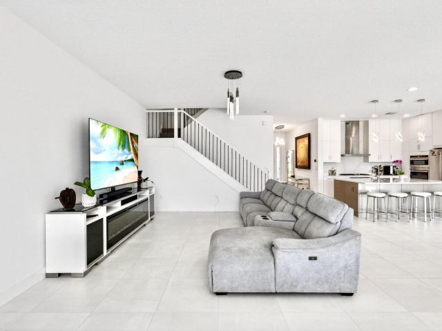 Дом в аренду по адресу 17222 Blue Bayou Drive - фото 6901650