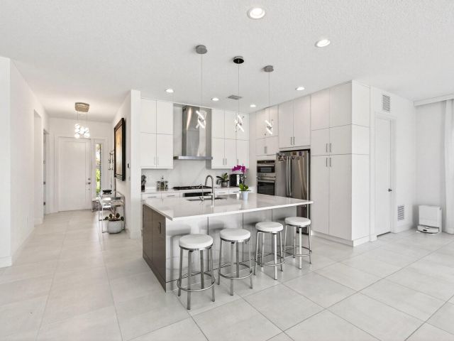 Дом в аренду по адресу 17222 Blue Bayou Drive - фото 6901651