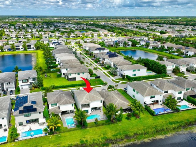 Дом в аренду по адресу 17222 Blue Bayou Drive - фото 6901660