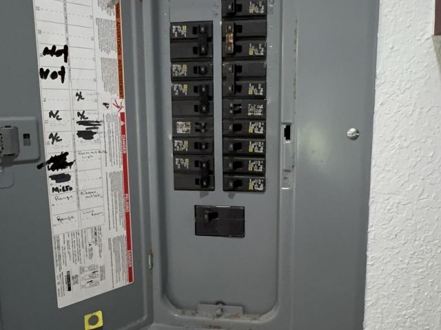 Продажа дома по адресу 239 NW 6th Avenue - фото 6888049