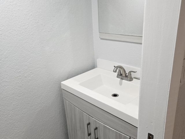 Продажа дома по адресу 239 NW 6th Avenue - фото 6888053