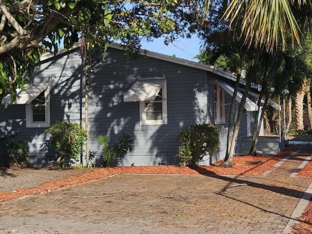 Продажа дома по адресу 239 NW 6th Avenue - фото 6888063