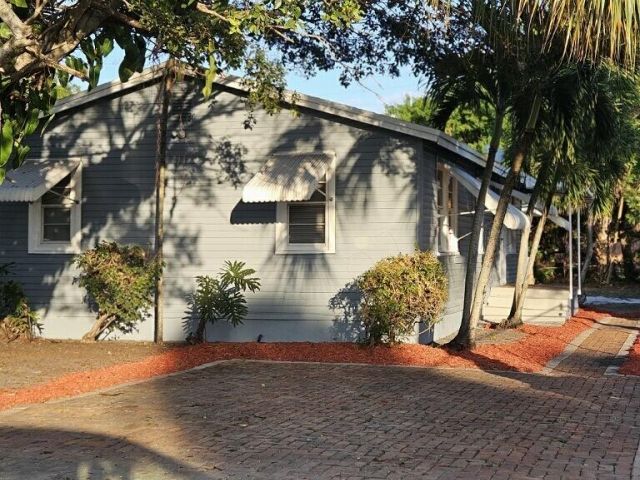 Продажа дома по адресу 239 NW 6th Avenue - фото 6888064