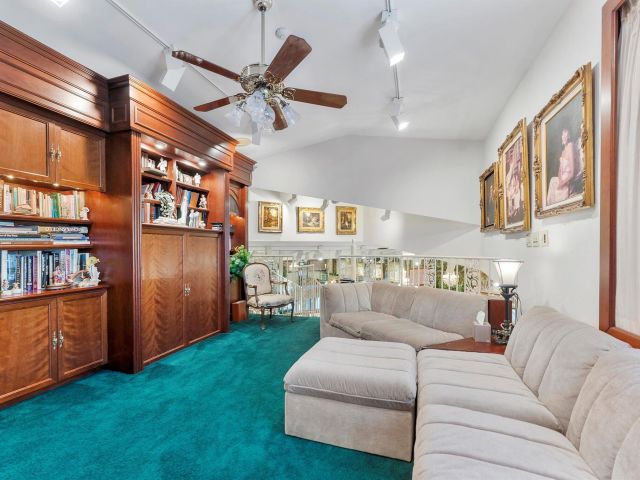 Продажа дома по адресу 3333 SW Sw 59th Street - фото 6876114