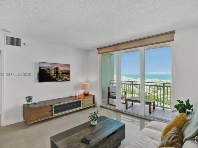 Продажа квартиры #2907 - фото 6881934