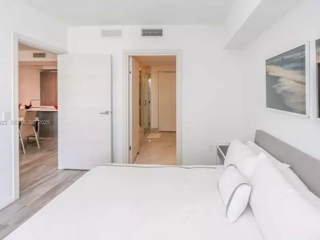 Продажа квартиры #3108 - фото 6874361