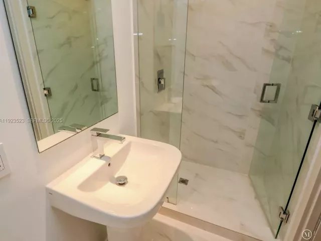 Продажа квартиры #3108 - фото 6874366