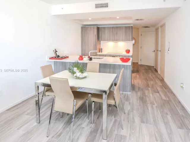 Продажа квартиры #3108 - фото 6874375