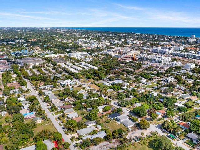 Продажа дома по адресу 212 SW 2nd Avenue - фото 6879604