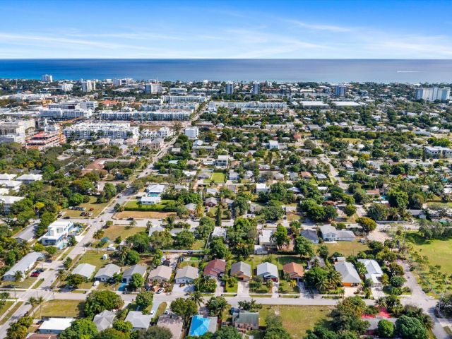 Продажа дома по адресу 212 SW 2nd Avenue - фото 6879606