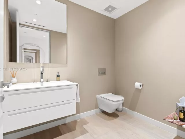 Продажа квартиры #6842 - фото 6887050