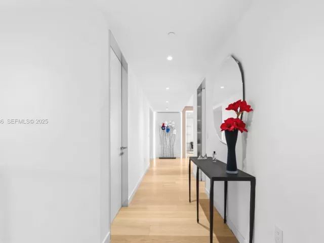 Продажа квартиры #6842 - фото 6887051