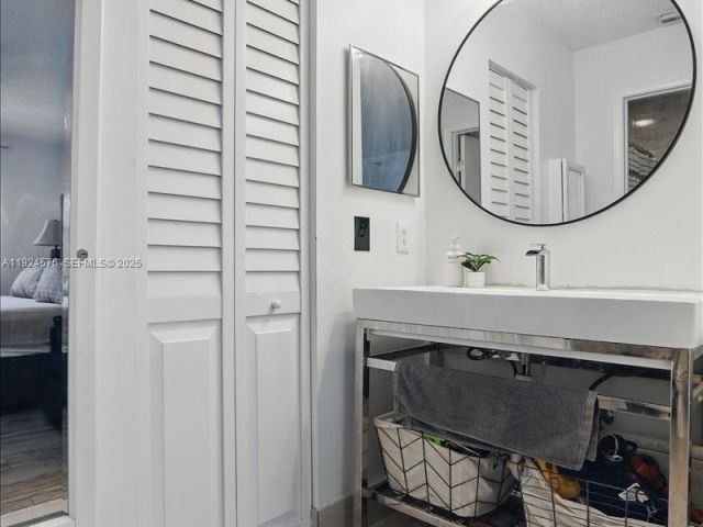 Продажа дома по адресу 5874 SW 97th Ter - фото 6871510