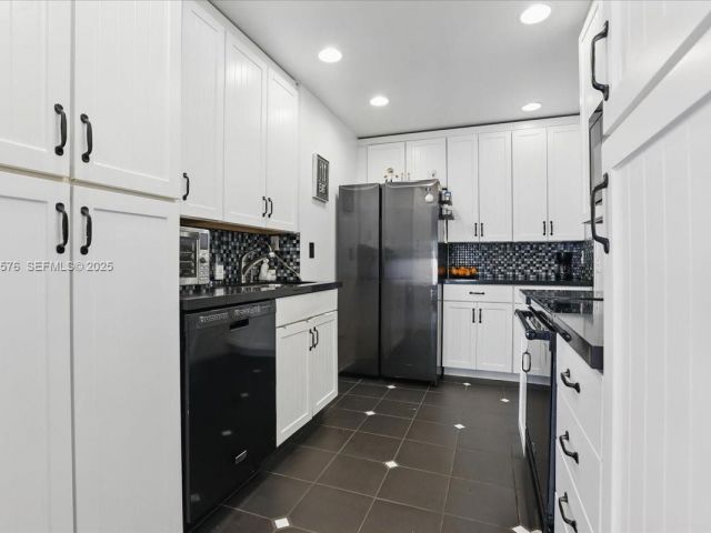 Продажа дома по адресу 5874 SW 97th Ter - фото 6871515