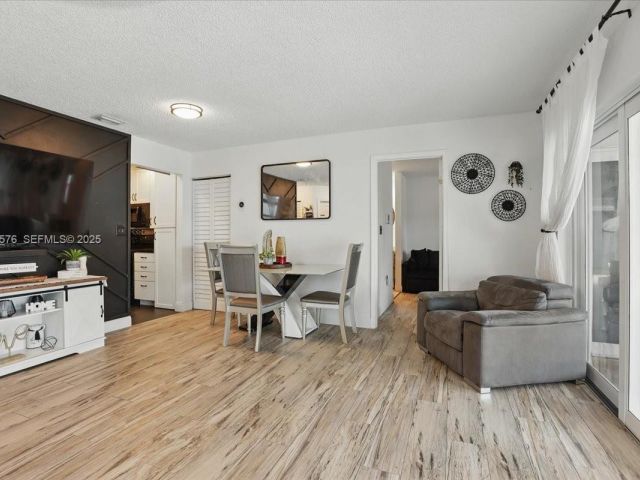 Продажа дома по адресу 5874 SW 97th Ter - фото 6871520