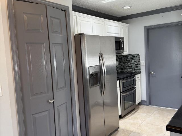 Дом в аренду по адресу 21583 Villa Nova Drive - фото 6895087