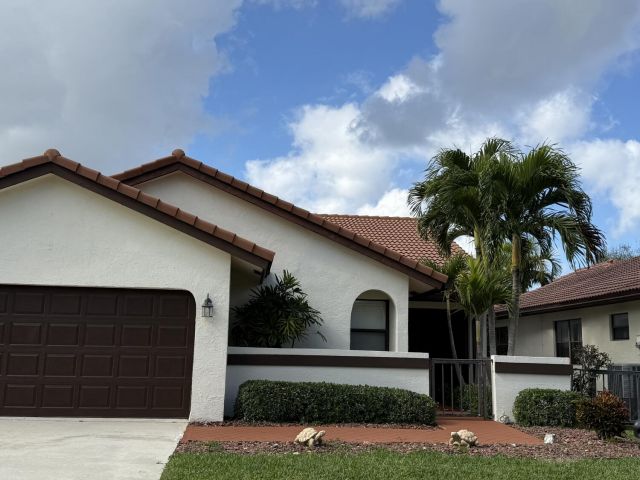 Дом в аренду по адресу 21583 Villa Nova Drive - фото 6895093