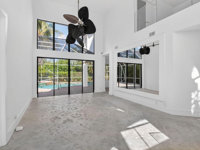 Дом в аренду по адресу 11119 Blue Coral Drive - фото 6894730