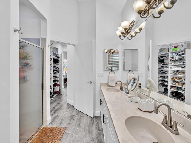 Дом в аренду по адресу 2486 NW 66th Drive - фото 6895096