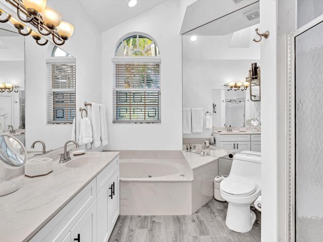 Дом в аренду по адресу 2486 NW 66th Drive - фото 6895097