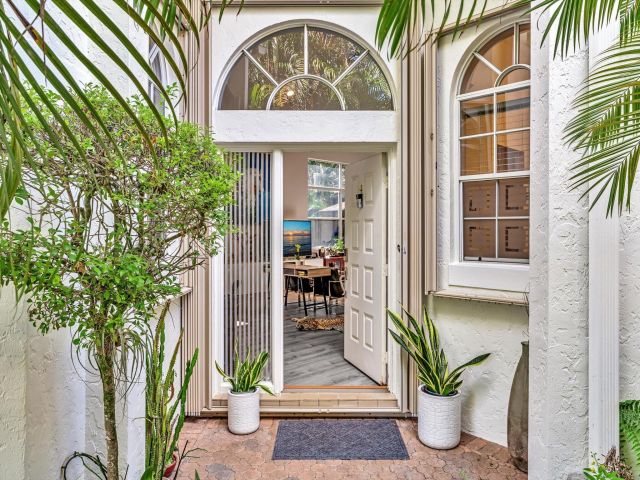 Дом в аренду по адресу 2486 NW 66th Drive - фото 6895112