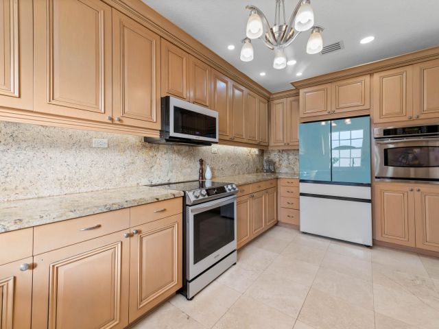 Продажа дома по адресу 746 W Palmetto Park Road - фото 6914711