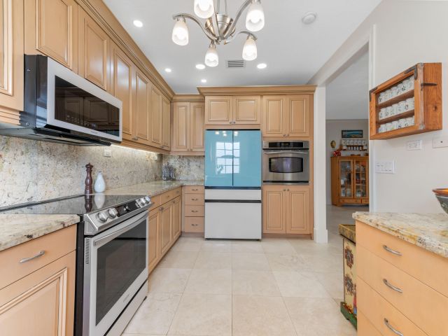 Продажа дома по адресу 746 W Palmetto Park Road - фото 6914712