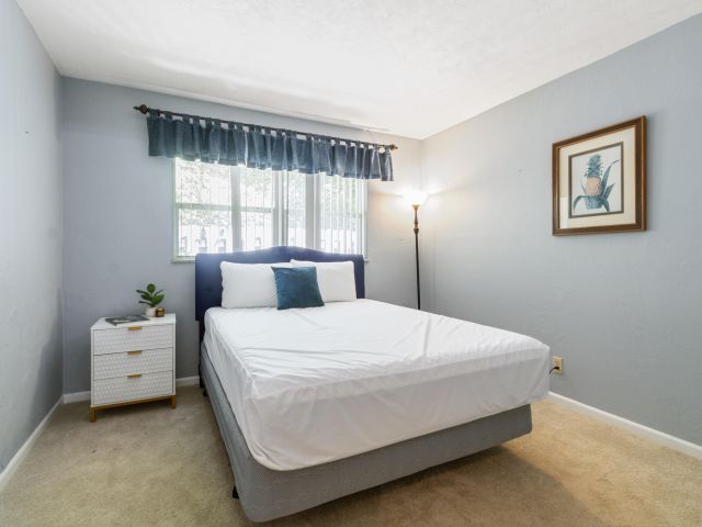 Дом в аренду по адресу 2258 Palmetto Road - фото 6894229