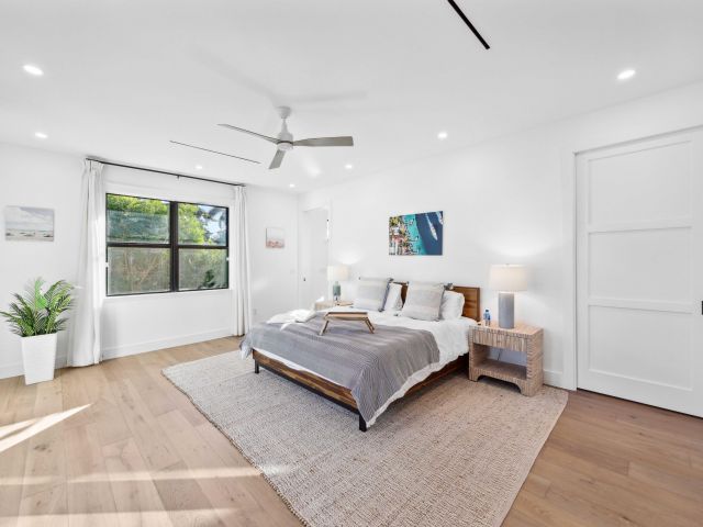 Продажа дома по адресу 330 Laurie Road - фото 6894122