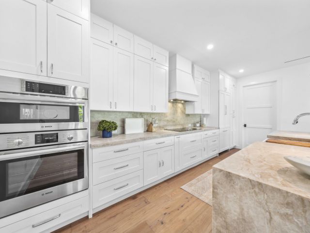 Продажа дома по адресу 330 Laurie Road - фото 6894123