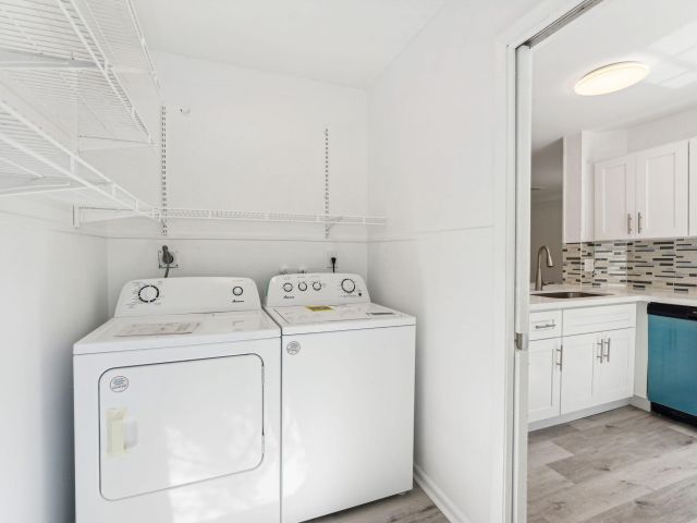 Дом в аренду по адресу 377 NW 2nd Way - фото 6884249