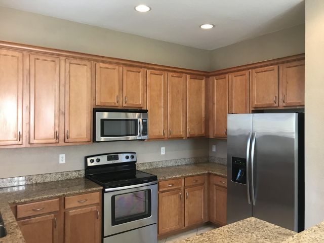 Дом в аренду по адресу 990 Millbrae Court 1 - фото 6894211