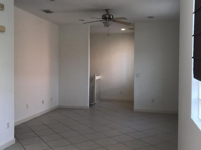 Дом в аренду по адресу 990 Millbrae Court 1 - фото 6894214