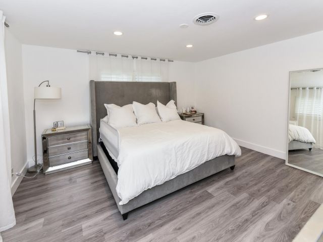 Дом в аренду по адресу 700 SW 4th Street - фото 6898706