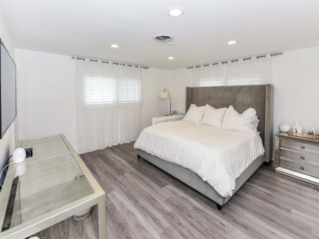 Дом в аренду по адресу 700 SW 4th Street - фото 6898707