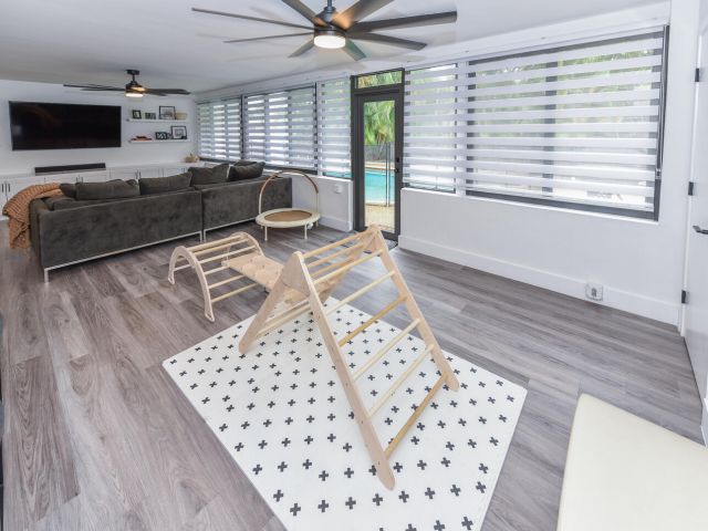 Дом в аренду по адресу 700 SW 4th Street - фото 6898708