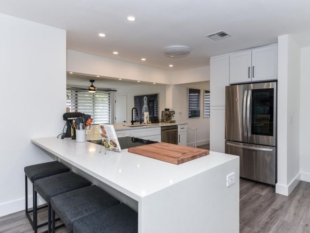 Дом в аренду по адресу 700 SW 4th Street - фото 6898714