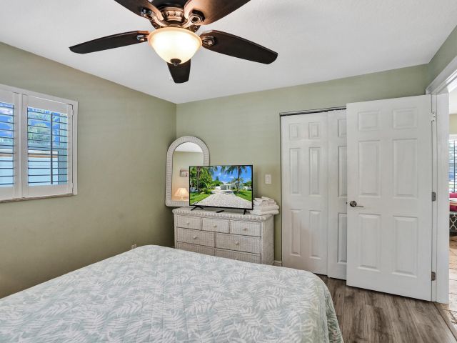 Дом в аренду по адресу 1433 NE 27th Street - фото 6893479