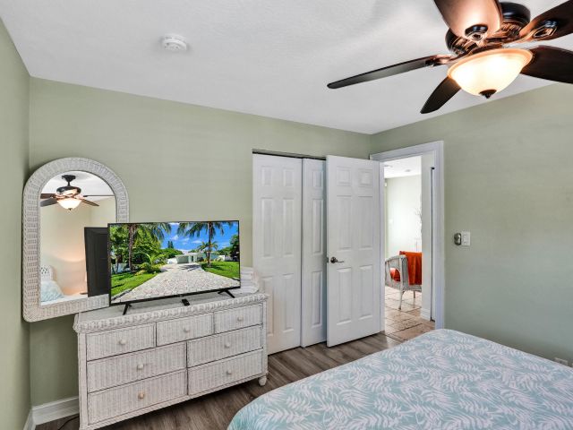 Дом в аренду по адресу 1433 NE 27th Street - фото 6893480