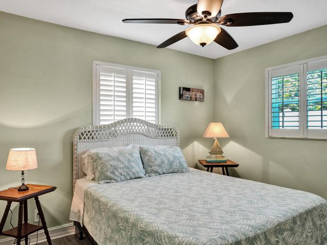 Дом в аренду по адресу 1433 NE 27th Street - фото 6893482