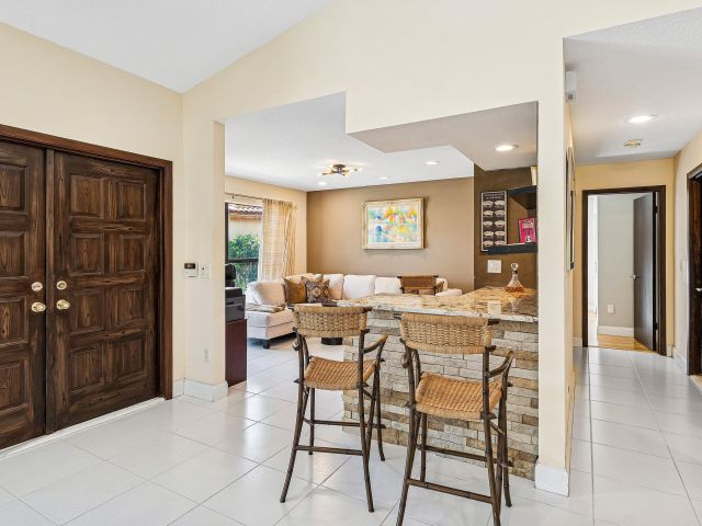 Продажа дома по адресу 21033 Cottonwood Drive - фото 6895033