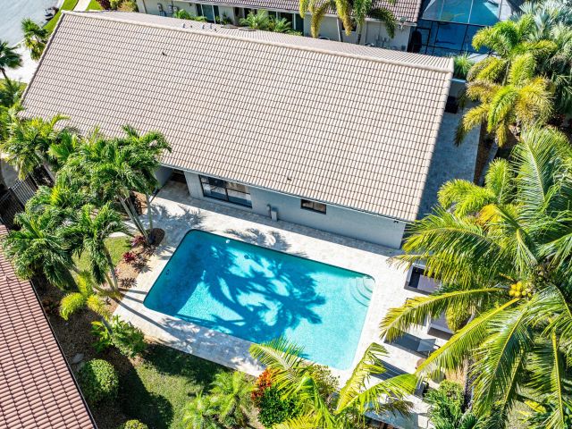 Продажа дома по адресу 21033 Cottonwood Drive - фото 6895037