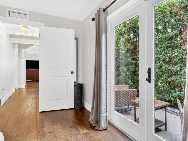 Продажа дома по адресу 354 Marlborough Place - фото 6903492