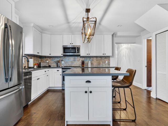 Продажа дома по адресу 354 Marlborough Place - фото 6903500