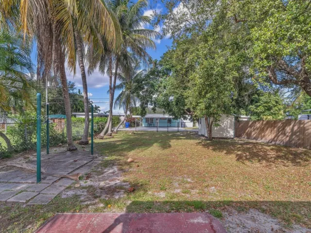 Продажа дома по адресу 2431 Coolidge St - фото 6891622