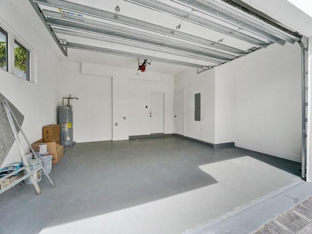 Дом в аренду по адресу 1224 NE 15th Avenue - фото 6874750