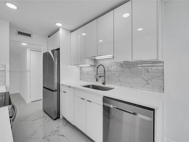 Продажа квартиры #820 - фото 6927366